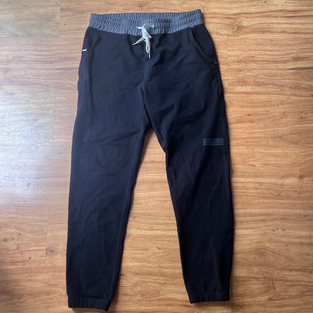 Vuori Men's Black Jogger Pants